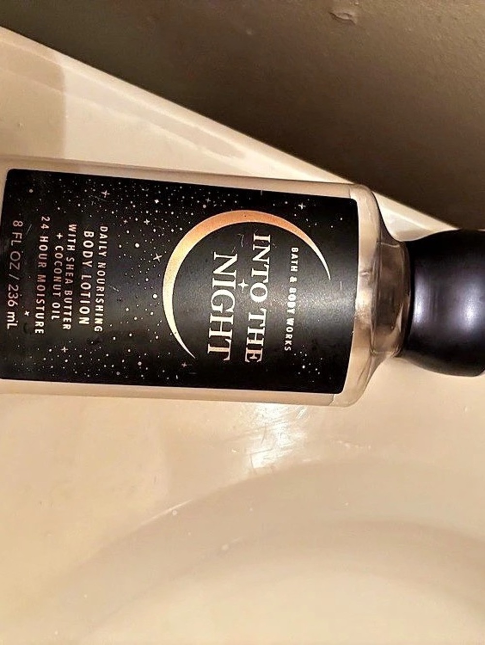 New never used Bath & Body Works Into the Night Daily Nourishing Body Lotion Bod